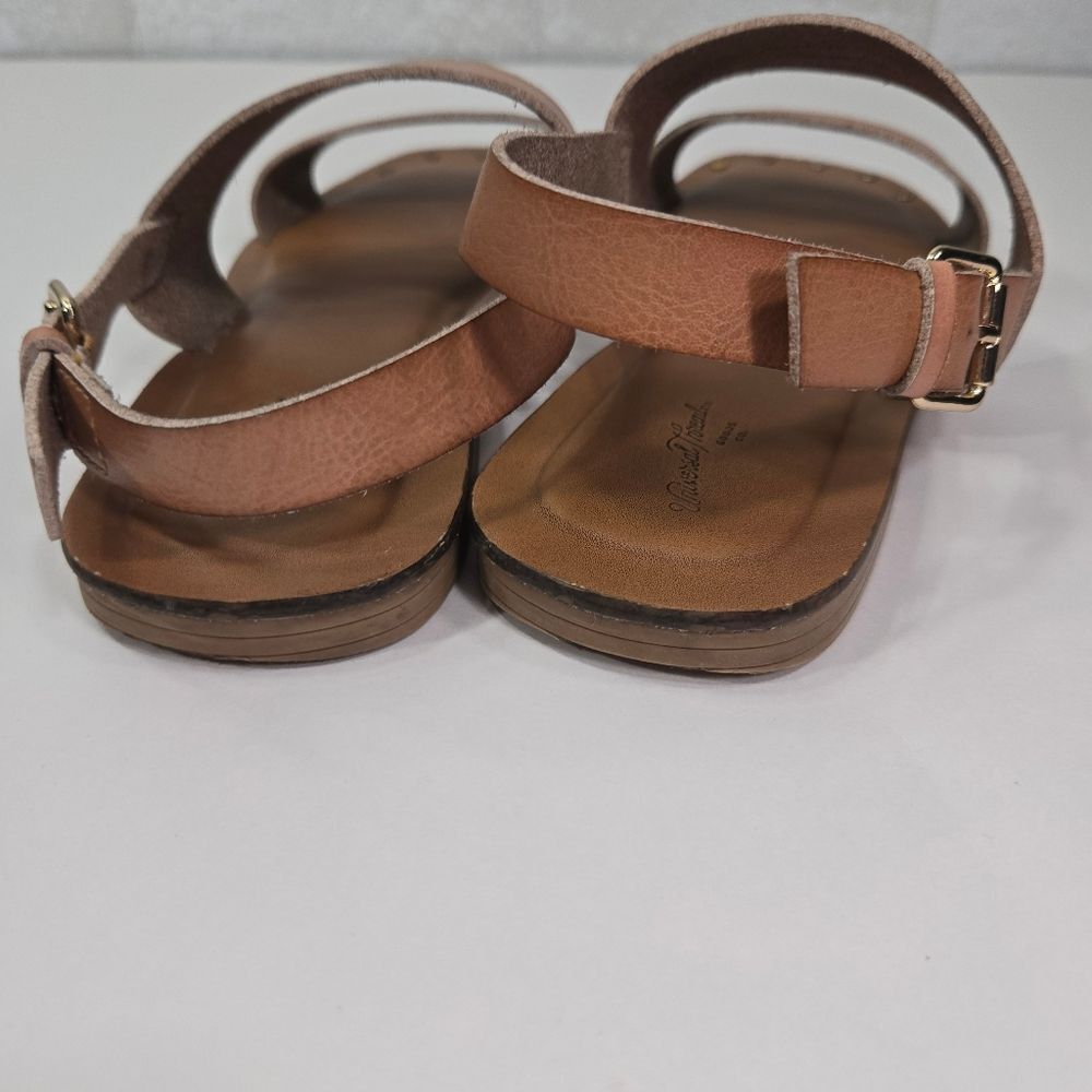 Universal Thread like new sandals - Picture 8 of 16